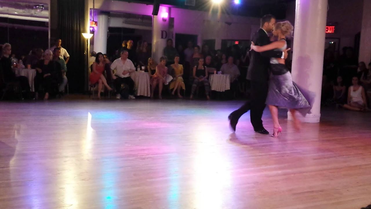Argentine tango:Eleonora Kalganova & Michael Nadtochi - Pavadita