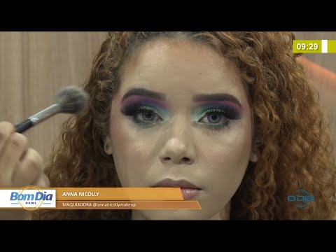 Maquiadora ensina como fazer make colorida nos olhos 30 08 2021