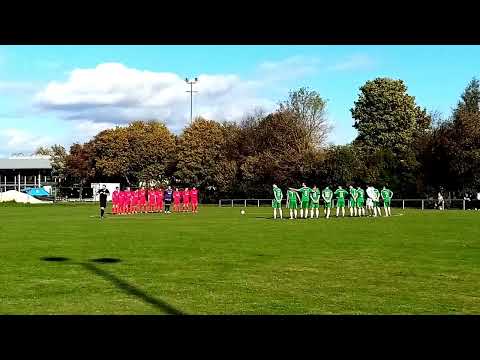 Einlaufen der Mannschaften und Gedenkminute, FC Schechingen - 1.FC Eschach 1947 am 22.10.2023
