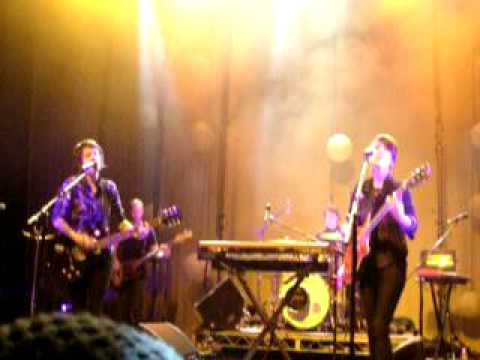 Tegan and Sara- You Wouldn't Like Me @ the fonda night #3