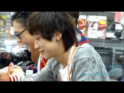 111105 B1A4 jinyoung fan sign event