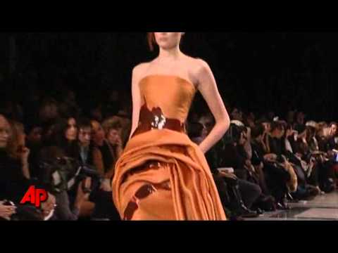 Stephane Rolland Unveils Couture Collection