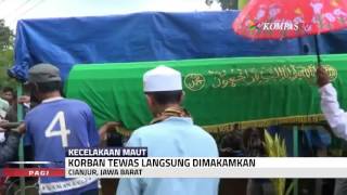 Download lagu Korban Tewas Kecelakaan Cianjur Dimakamkan mp3 Download lagu Korban Tewas Kecelakaan Cianjur Dimakamkan mp3