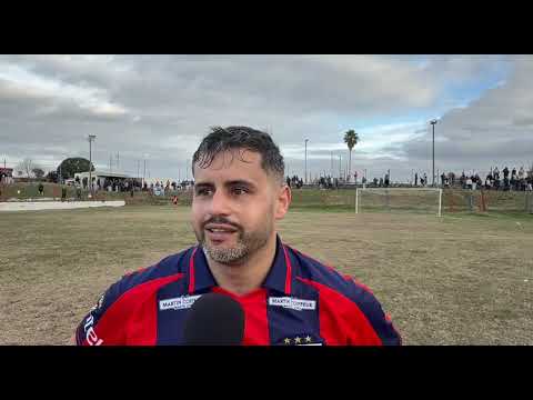 Esteban García autor del 2do gol de Candil 