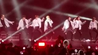 BTS Wings Tour In Anaheim - Am I Wrong