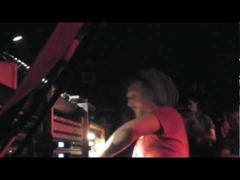 King Shiloh play Yabby U conquering lion (echotronix label) : Dub station 37