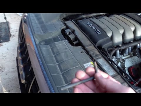 Adjust 2011 Audi Q5 Headlights