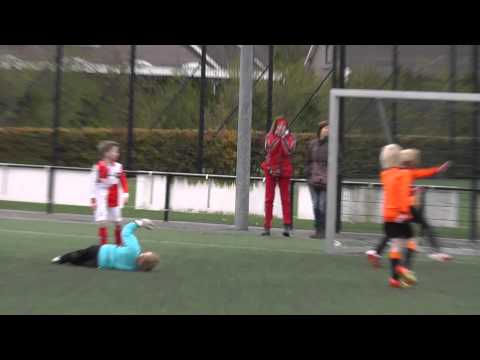 3 nov 2012 VV De Meern E5 - UVV E5 vr 2-3 Doelpunt UVV