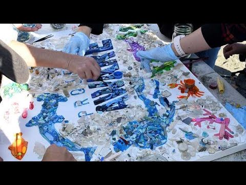 Turn an eye to the plastic pollution - UmiSakura × Project AWARE × PADI Video facade placeholder