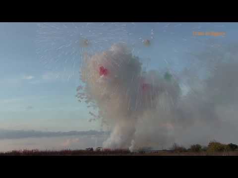 ADELFIA - Spettacolo diurno ditta BRUSCELLA ITALIAN FIREWORKS GROUP - Modugno (BA)