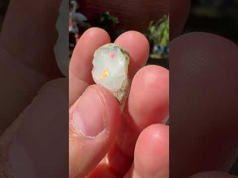 Opal Etiopian de Foc, brut, E19