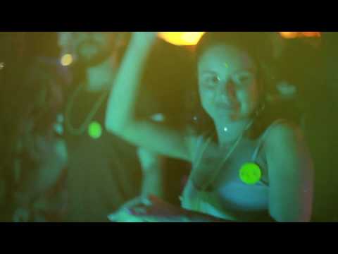 Pool Party by Carnaval - CHE Hostel Tulum