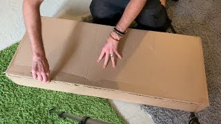 Video thumbnail for Ibanez EHB1005 unboxing and playtest by Agrajag Guitars