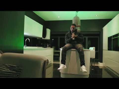 Flybeezy ft. Lizzy & 17thcastro - Come Up (Music Video) | @MixtapeMadness