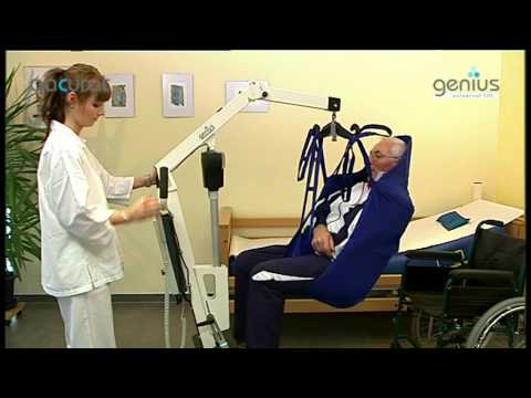 aacurat :: UniversalLift genius – Der Patientenlift, flexibel einsetzbar als Aufricht- und Tuchlift.