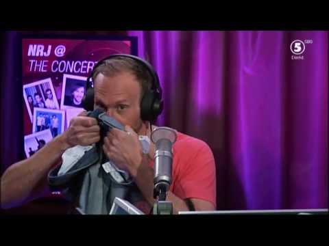 Martin luktar på Jakobs skrev - VAKNA med NRJ