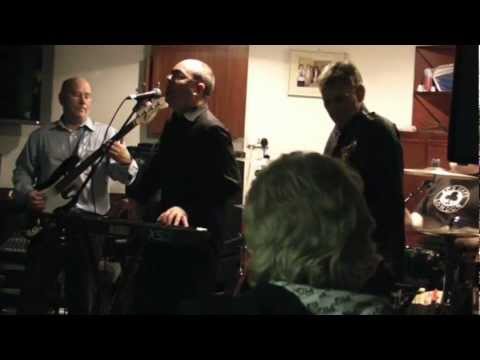 Paul Jeffery Band Lockwood Con Sat 14 Nov 09 (13) When Hell Freezes Over.MP4