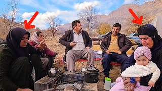 Download lagu Grandma's cries and unspoken words in the family gathering mp3 Download lagu Grandma's cries and unspoken words in the family gathering mp3