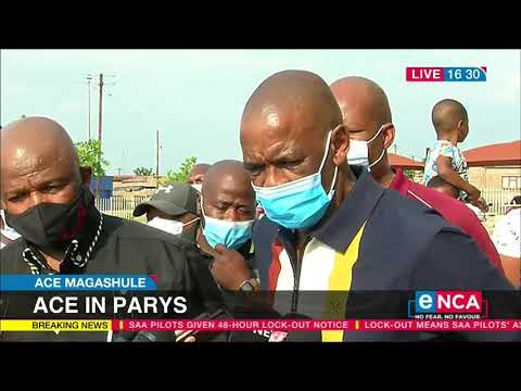 Magashule briefs the media in Parys