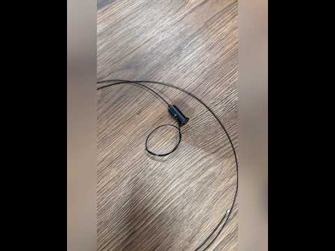 Фіксатор троса (стандартний) з кріпильним циліндром і отвором під вихід троса (під шуруп) чорний