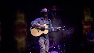Ray LaMontagne “Let’s Make It Last” live in Rochester, MI, 7.1.18