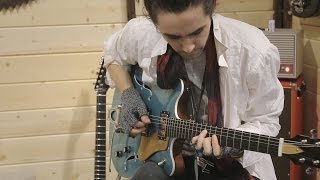 Zane Carney and Elise Trouw play together for first time at the Veritas booth