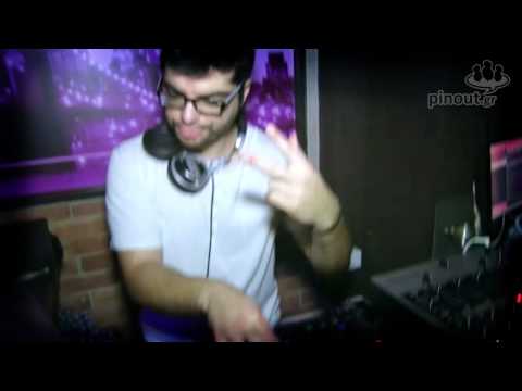 Mark F. Angelo at MOOD by Pinout (.gr)