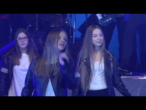 Maca Nikolova - Beat it