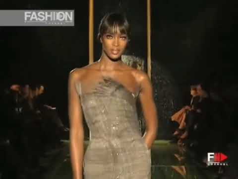Naomi On The Runway - Versace Spring/Summer 1999 Haute Couture