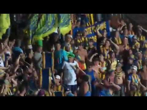 "Rosario Central - Los Guerreros Entrando En San Juan - Final Copa Argentina 2014" Barra: Los Guerreros &bull; Club: Rosario Central
