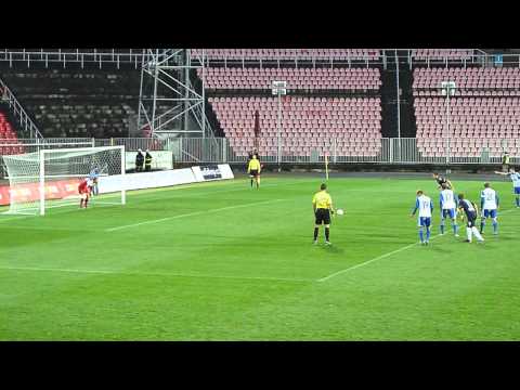 1.SC Znojmo FK - 1.FC Slovácko 1:2 (0:2), 14 kolo GL 2013/2014, 9.11.2013, 0:1 z penalty Kerbr