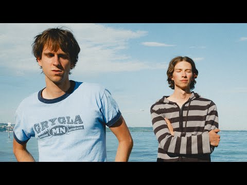 Zimmer90 - Makes Me Wanna Dance (Official Music Video)