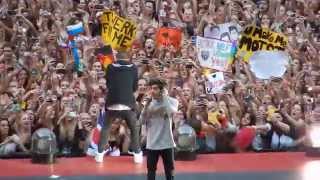 One Direction - Little Black Dress [Live in Düsseldorf (07/02/14)]