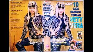 Download lagu Best Of Vety Vera 1.Siujang 2.Sedang2 Saja 3.Kok Masih Kurang 4.Kira Kira Dong 5.Jakarta Kasihku mp3 Download lagu Best Of Vety Vera 1.Siujang 2.Sedang2 Saja 3.Kok Masih Kurang 4.Kira Kira Dong 5.Jakarta Kasihku mp3