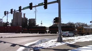 preview picture of video 'Short Iowa Interstate train passes Homemakers Furniture, Urbandale, Iowa'