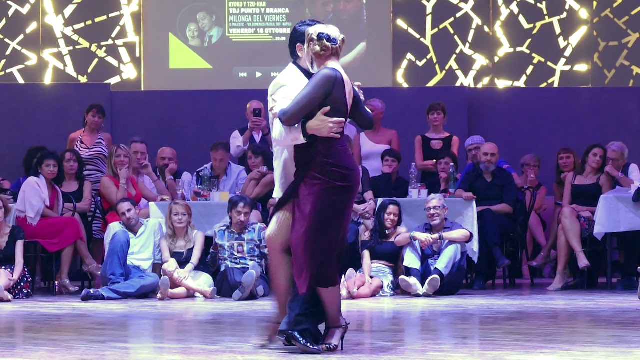 Video thumbnail for Ariadna Naveira & Fernando Sanchez, Lo que no pudo ser (WinterTangoNapoli 2019, 5/5)