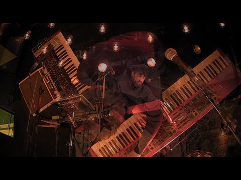 Max Adams @ Live session au VIP 18.04.21