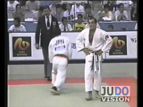 JUDO 1995 World Championships: Toshihiko Koga 古賀 稔彦 (JPN) - Alexandru Ciupe (ROM)
