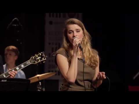 Sarah van den Bergh - Spring Can Really Hang You Up The Most