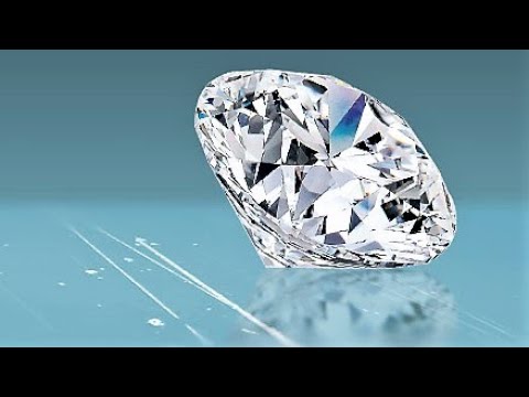 HOW TO TELL IF DIAMOND IS FAKE?! DIAMOND SCRATCH TEST! DIAMOND VS GLASS DIAMOND VS IPHONE SCREEN