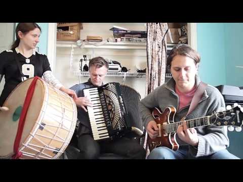 Mahala Trio - Pravo Horo