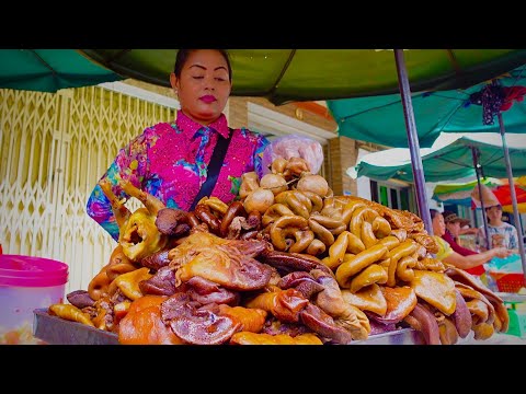 Authentic CAMBODIAN Culinary Journeys ! These are LOCAL's Favorite STREET FOODS