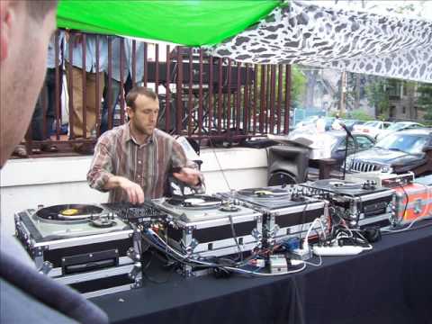 rjd2 w/Copywrite- "Enterlude"