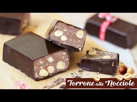 TORRONE ALLE NOCCIOLE FATTO IN CASA | Ricetta facile con soli 4 ingredienti | nougat with hazelnuts