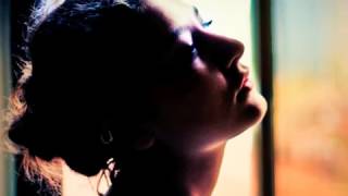 Nada- Senza un perché (canzone anche su THE YOUNG POPE)