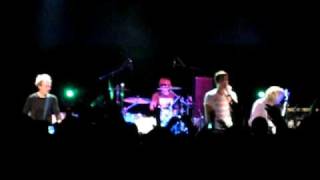 Go:Audio - Raise Your Glass (live)