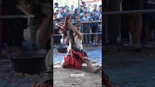 Download lagu KESURUPAN BARONGAN ROSO TUNGGAL‼️#kesurupan #jaranan #kudalumping #ebeg #janturan #reog #indangmayit mp3