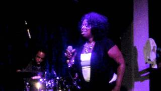 Angie Stone - Jazz Cafe 2011 - No More Rain