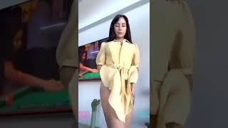 Download lagu TikTok Girl Show Nude Butts 🍑🍌 #tiktok #youtubeshorts #shorts mp3