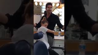 Lauren German hugs Tom Ellis #lucifer#season6#deckerstar#tomellis#laurengerman#morningstar